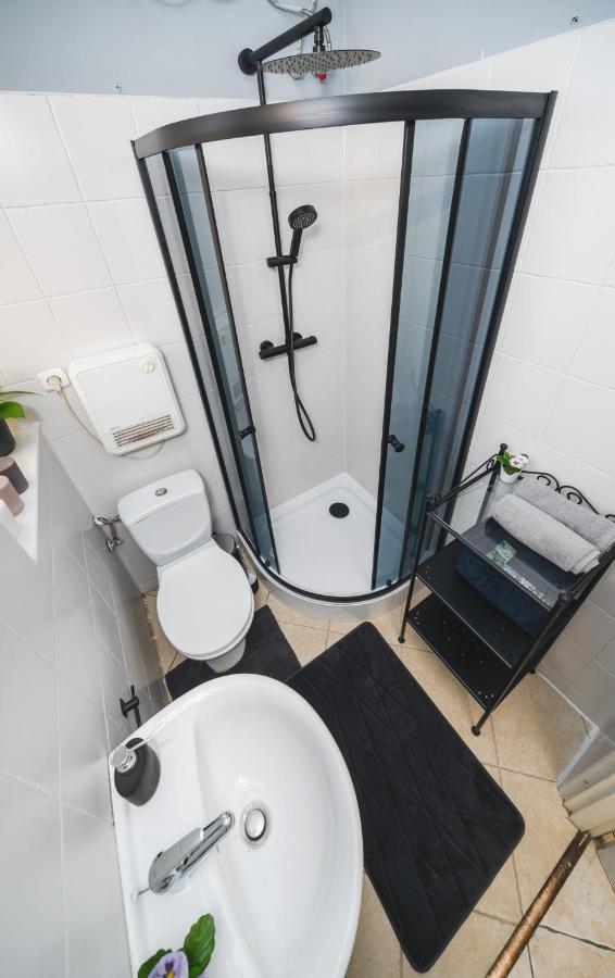2 Bedroom Apartment Next To The Main Railway Station - By Upstairs Cracovia Exterior foto